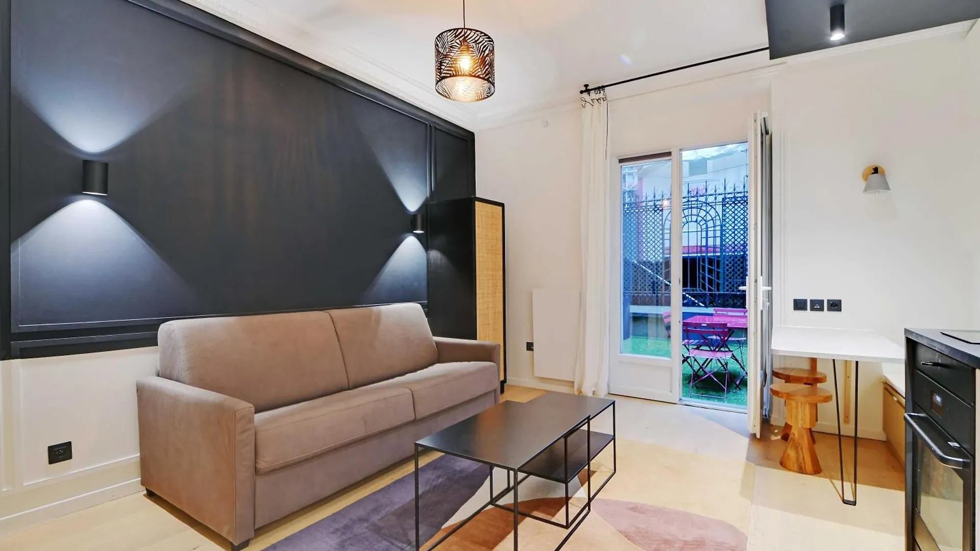 פריז Chic Apartment - 1Br-4P - Trocadero