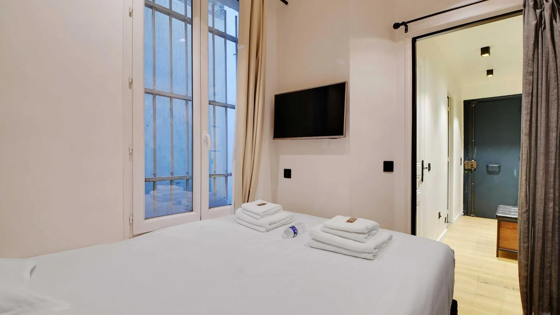 פריז Chic Apartment - 1Br-4P - Trocadero 0*,